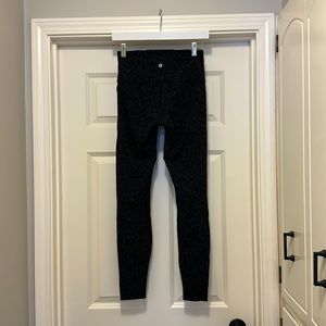 Lululemon Align printed leggings. Size 6, 28” inseam